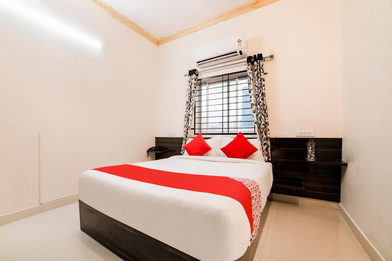 Oyo 40726 Classic Guest House Σιλόνγκ Εξωτερικό φωτογραφία